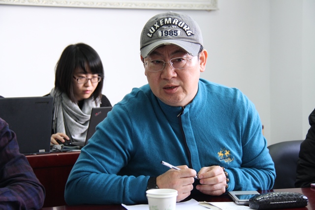 周星在會上發言