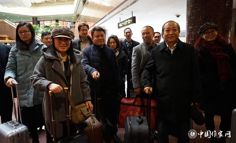 11月28日，中國作協第九次全國代表大會與會代表團報到。