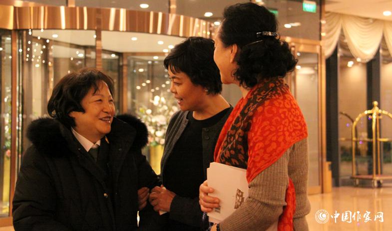 鐵凝、賀捷生、張抗抗欣喜相逢