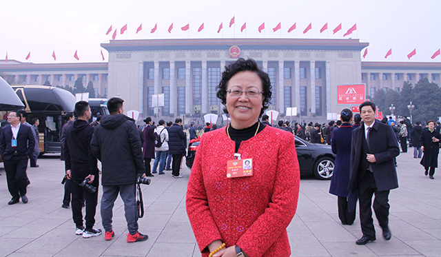 政協委員李掖平