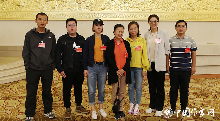 來，合個影吧！