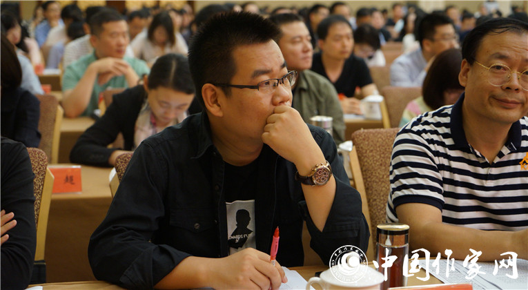 與會代表在開幕式現場