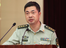 鄭潤良：書寫無愧于時代的強軍故事　　軍旅青年作家方陣整體上呈現出強勁不息的創作風貌，特別是新生代軍旅作家群體的崛起。[詳細]