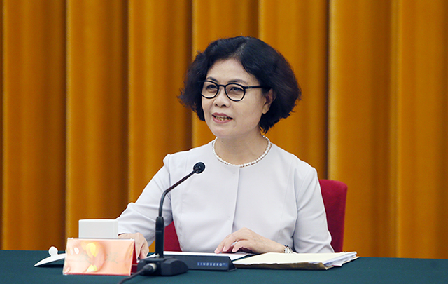 中國文聯主席、中國作協主席鐵凝主持座談會