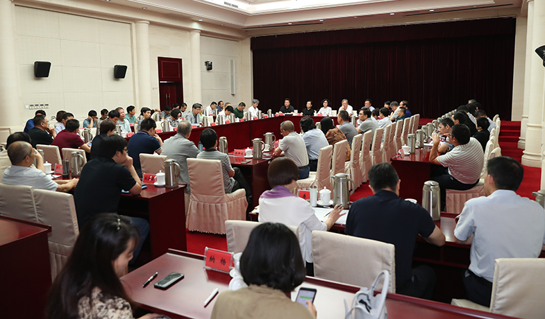 8月16日,第十屆茅盾文學獎在北京揭曉