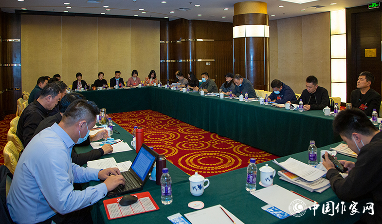 江西、寧夏代表團討論張宏森所作工作報告