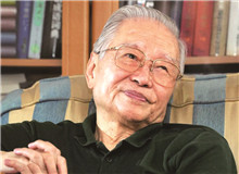 【王　火】	蔣　藍丨《王火：以健雄之筆記錄時代》；	徐　璐丨《<戰爭和人>三部曲：對紅色經典的自覺追索》。