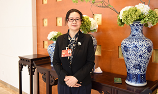 全國人大代表、重慶作協(xié)主席冉冉