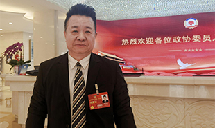 全國政協(xié)委員,中國作協(xié)主席團(tuán)委員、書記處書記邱華棟