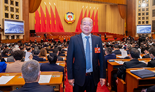 全國政協(xié)委員,中國電視藝術(shù)家協(xié)會分黨組書記、駐會副主席、秘書長范宗釵