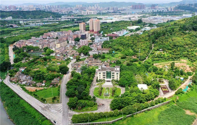 聽(tīng)聽(tīng)周立波先生的鄉(xiāng)親細(xì)說(shuō)“山鄉(xiāng)巨變”