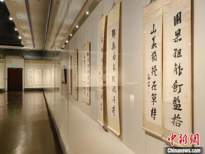 《歷史的星辰——近現代海派書法大展》在中華藝術宮(上海美術館)展出。　　中華藝術宮 供圖