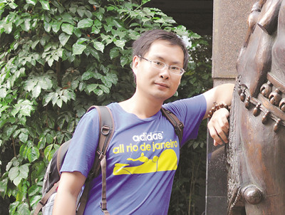 科幻作家，短篇小說《地下角斗場》《風蜃子》入選《驚奇物語》小說集。多篇科幻小說刊載于科幻故事空間站、小科幻APP和“蝌蚪五線譜”網(wǎng)站。