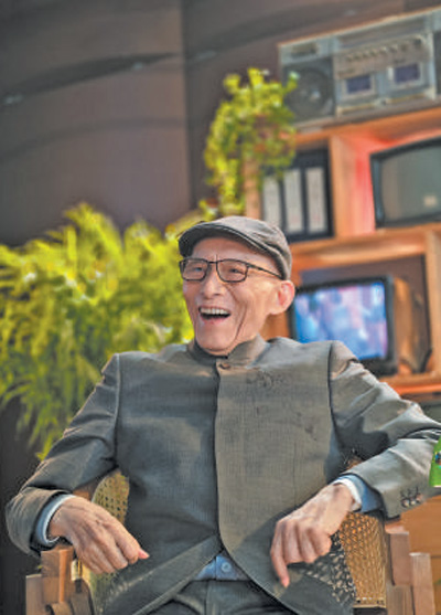 游本昌近照。 人民日報客戶端供圖