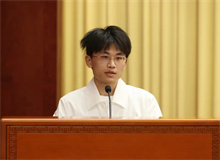 季越人：做純文學與網絡文學的“中間派”　　我今年大學畢業，22歲，應該是參會者中相對年輕的一批，很幸運能參與到這樣的盛事之中……[詳細]