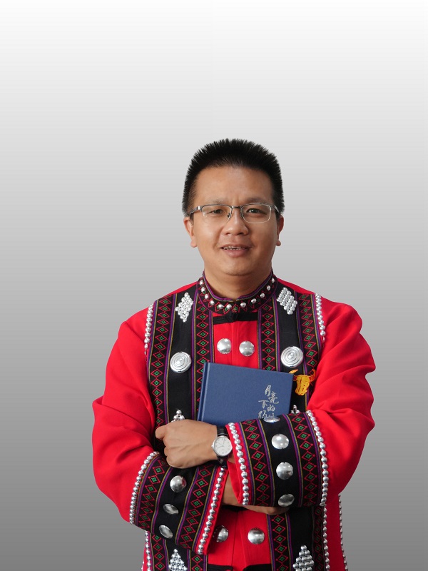 第十三屆全國少數民族文學創作駿馬獎散文獎獲得者