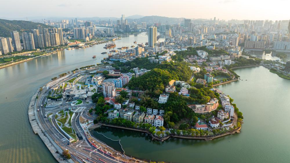 這是8月8日拍攝的澳門半島景色(無人機照片)。新華社發(fā)(張金加攝)