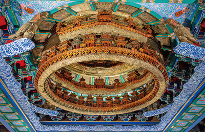 北京古代建筑博物館藏隆福寺萬善正覺殿天宮藻井。 呂勝利攝(影像中國)