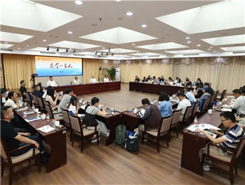 文心永少年,文學正青春:“文學一家人”