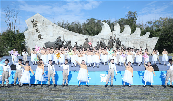 文學(xué)傳薪 書香流芳——記“2025中國文學(xué)盛典·湖南文學(xué)周暨第四屆岳麓書會(huì)”